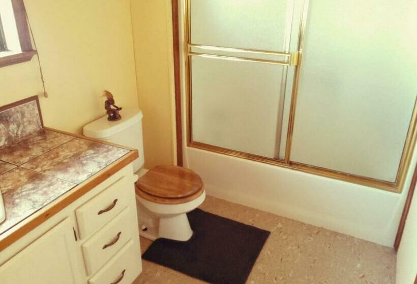 חדר סטנדרט חדר אמבטיה משותף, Hamakua Guesthouse