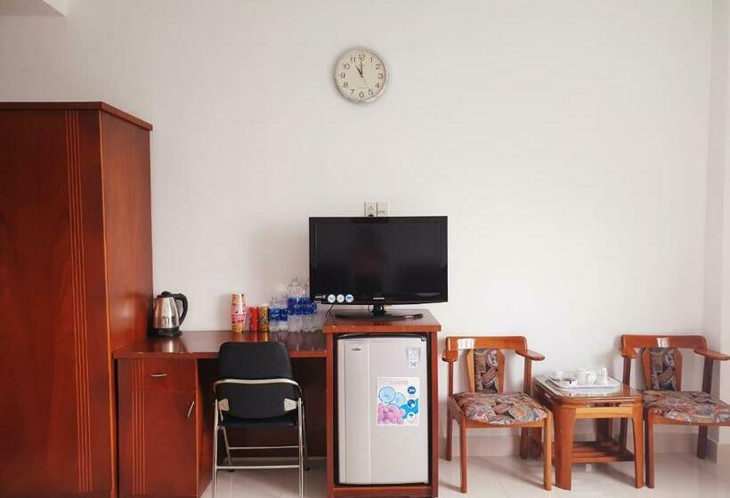 اتاق سوپریور سه تخته, Palace