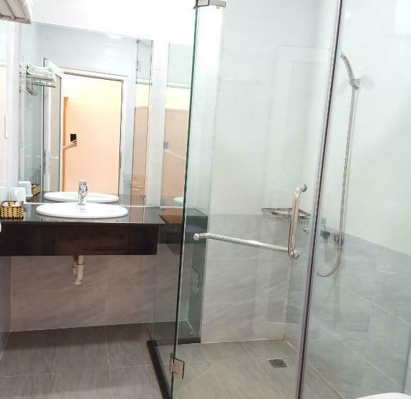 اتاق سوپریور سه تخته, Palace