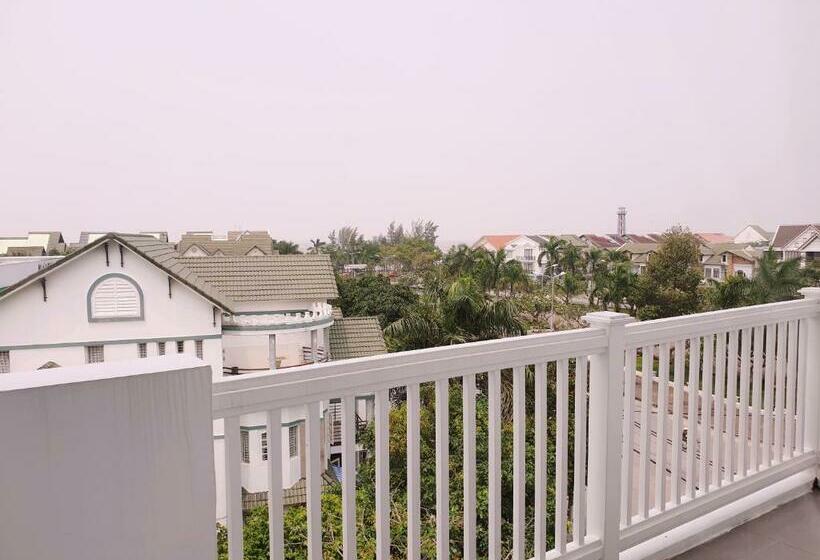 اتاق سوپریور, Palace