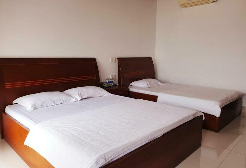 اتاق سوپریور سه تخته, Palace