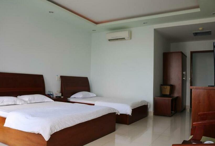 اتاق سوپریور سه تخته, Palace