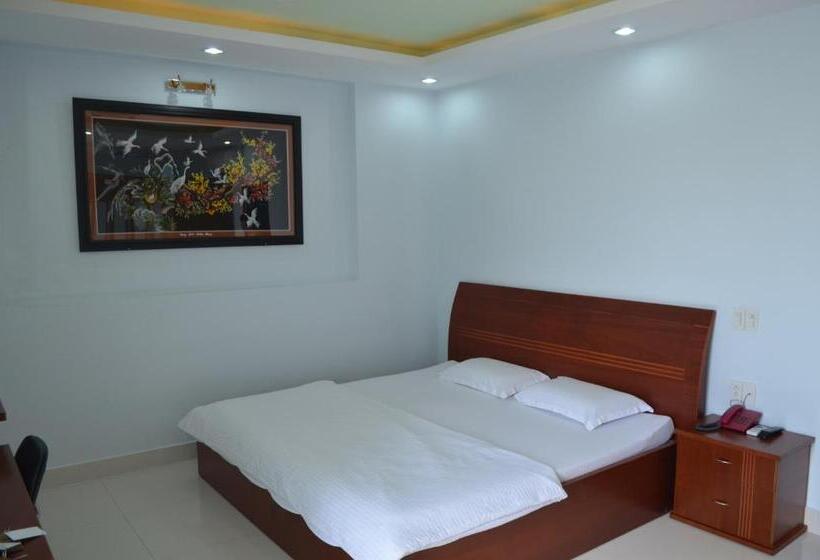 اتاق سوپریور, Palace