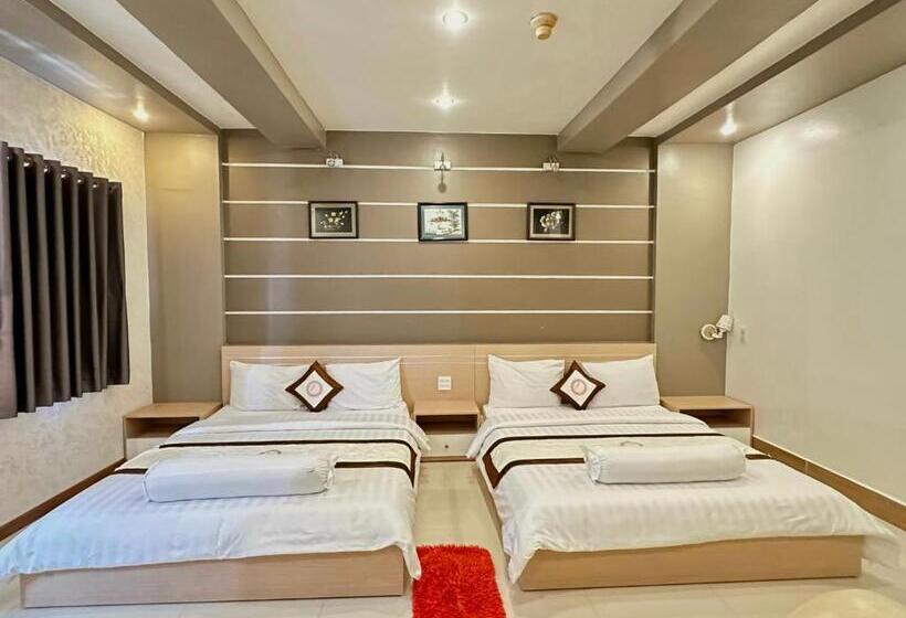 اتاق استاندارد چهار تخته, Phuc Hung