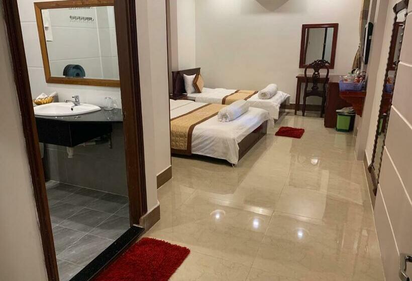 اتاق استاندارد سه نفره, Phuc Hung