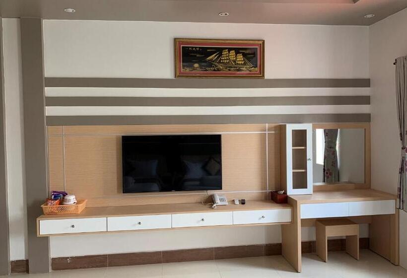 اتاق استاندارد چهار تخته, Phuc Hung