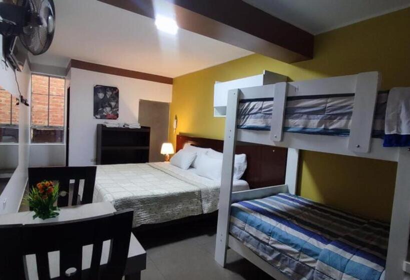 اتاق خانوادگی, Santa Maria