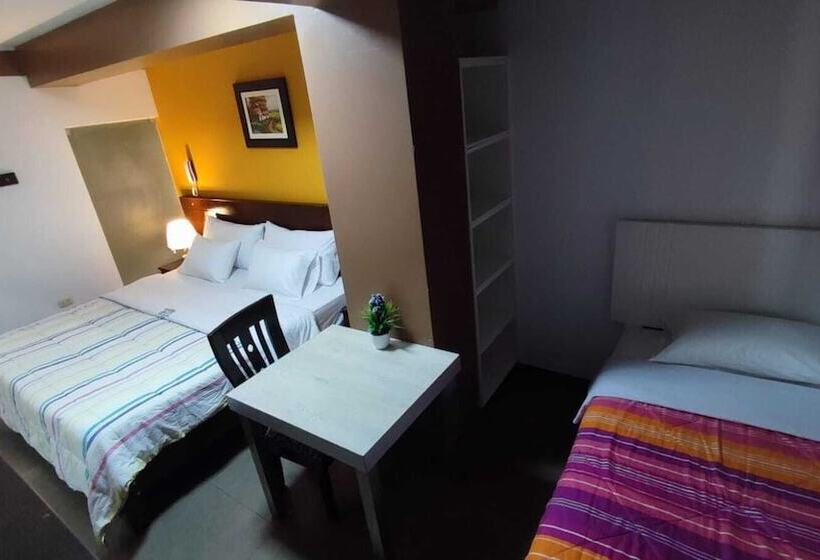 اتاق خانوادگی, Santa Maria