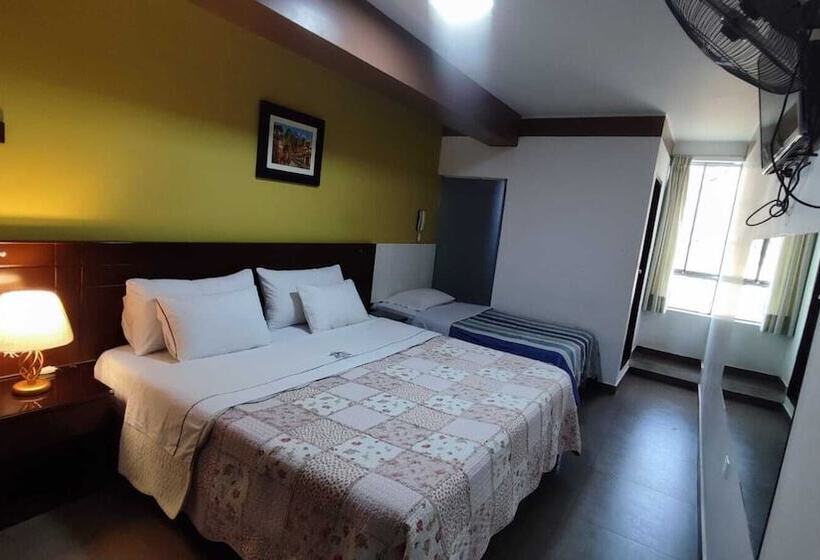 اتاق خانوادگی, Santa Maria