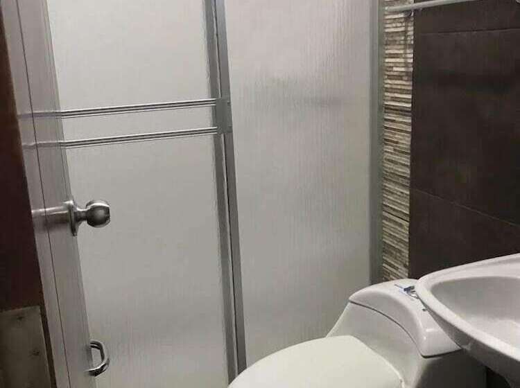 اتاق خانوادگی, Santa Maria