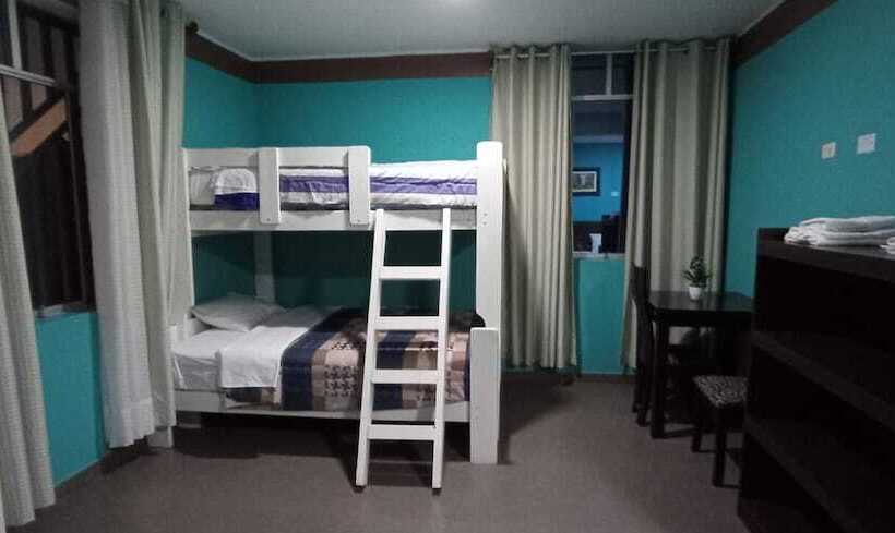 اتاق خانوادگی, Santa Maria