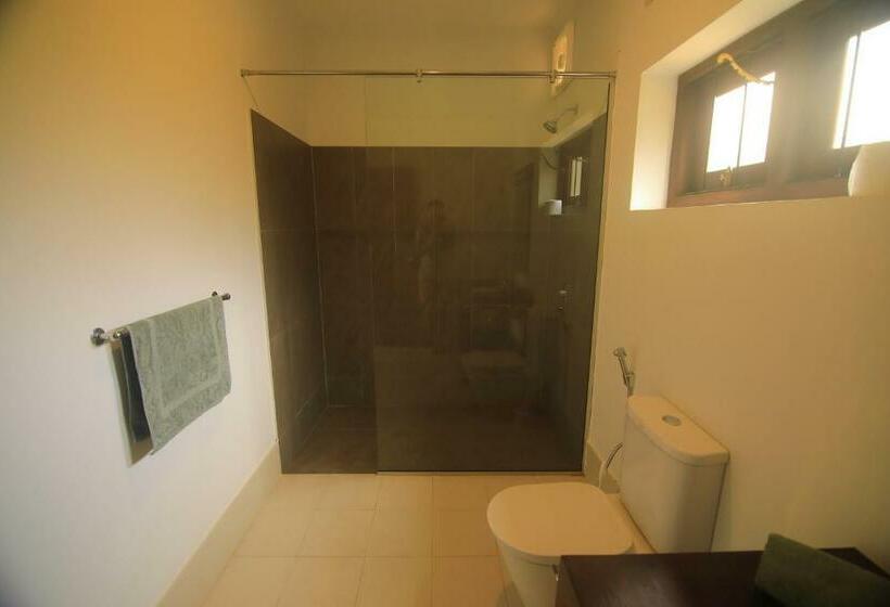 Chambre Standard, Jj's Hostel Mirissa