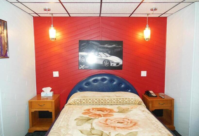 جناح مزود بجاكوزى, Motor Court Motel