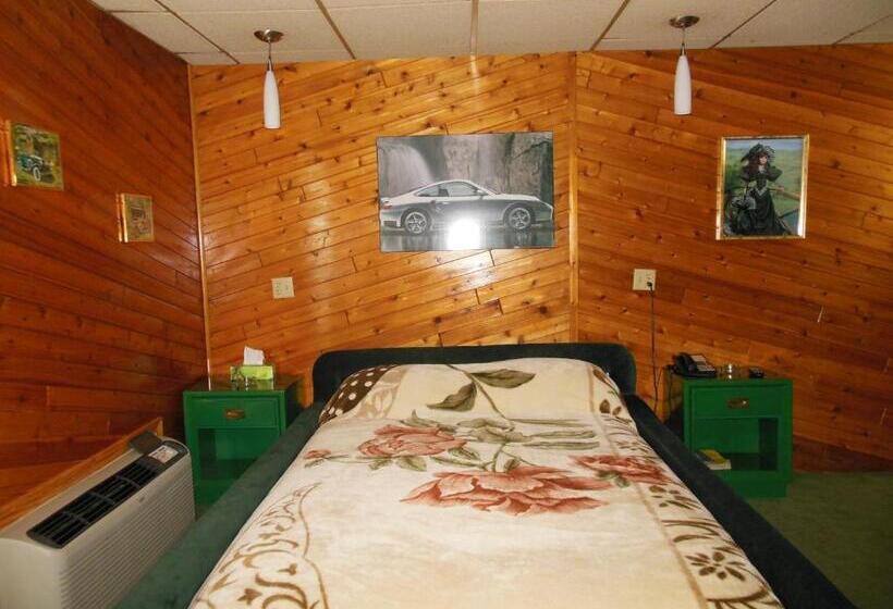 جناح سوبيريور, Motor Court Motel