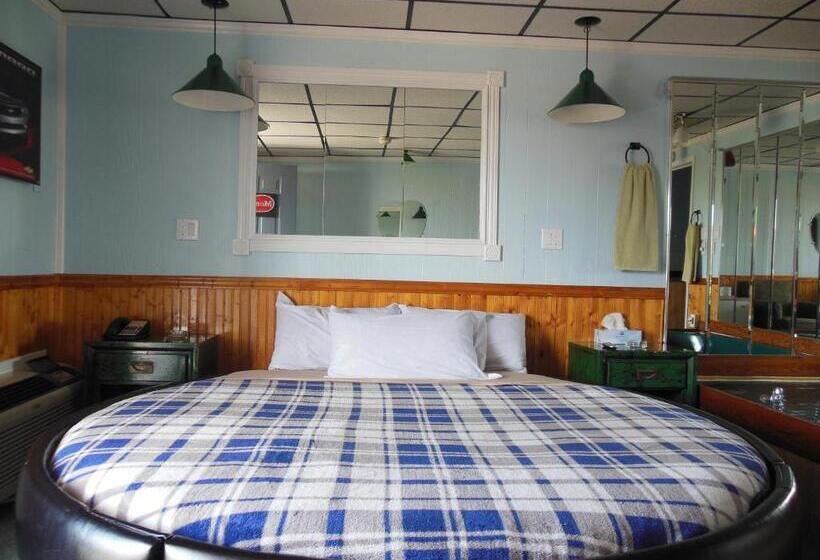 جناح سوبيريور, Motor Court Motel