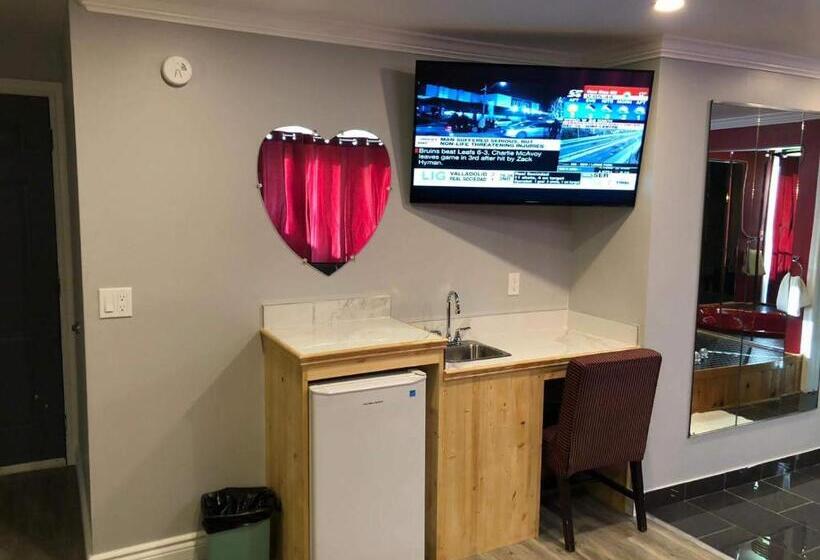 جناح سوبيريور, Motor Court Motel