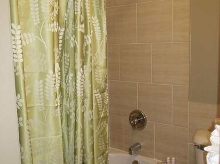 غرفه قياسيه سريرين مزدوجين, Motor Court Motel