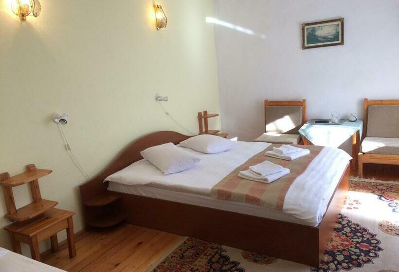 חדר סטנדרט לשלושה, Pension Casa Alba