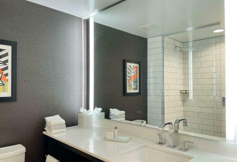 غرفة قياسية, Cambria Hotel Lax