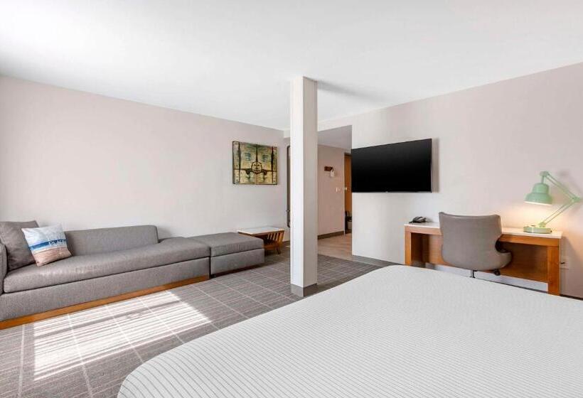 جناح سرير كينج, Cambria Hotel Lax