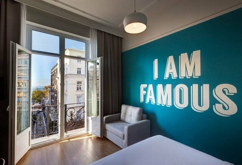 غرفة قياسية إطلالة جانبية علي البحر, Colors Urban Hotel Thessaloniki