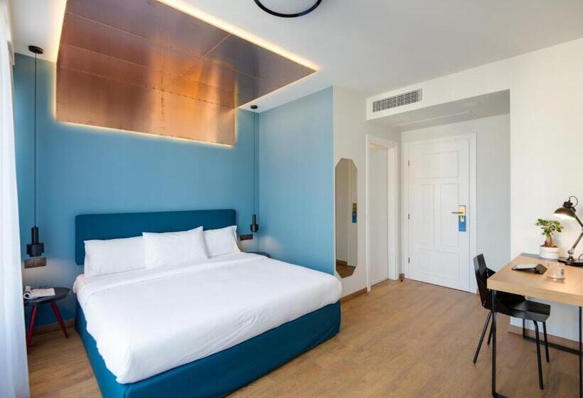 غرفة قياسية إطلالة جانبية علي البحر, Colors Urban Hotel Thessaloniki