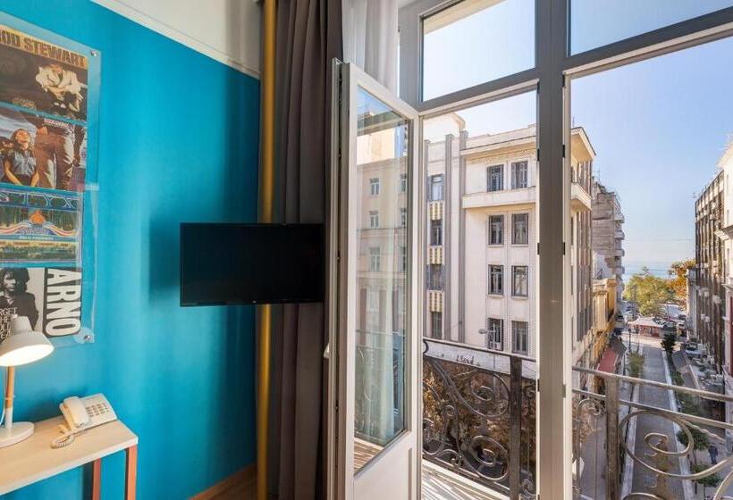 غرفة قياسية إطلالة جانبية علي البحر, Colors Urban Hotel Thessaloniki