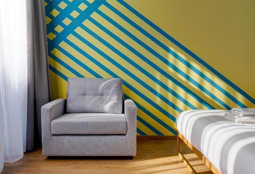 غرفة قياسية إطلالة جانبية علي البحر, Colors Urban Hotel Thessaloniki