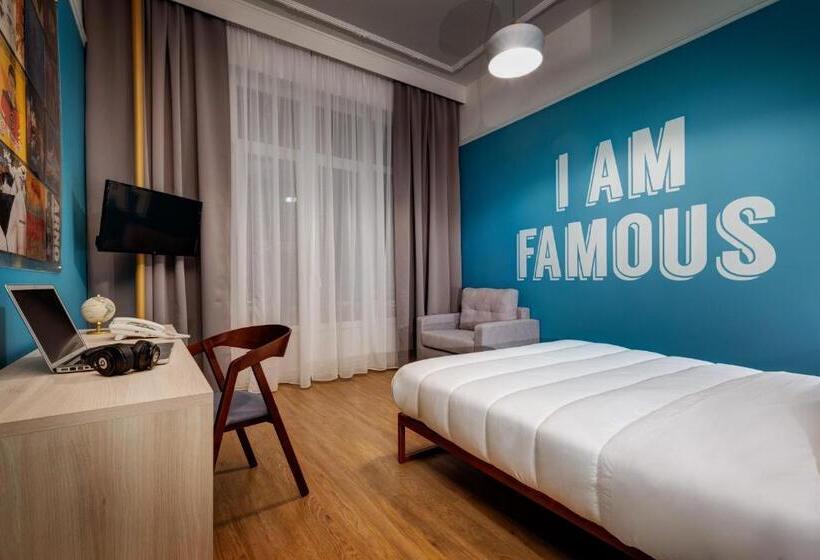 غرفة قياسية إطلالة جانبية علي البحر, Colors Urban Hotel Thessaloniki