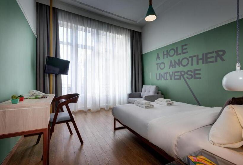 غرفة قياسية إطلالة جانبية علي البحر, Colors Urban Hotel Thessaloniki