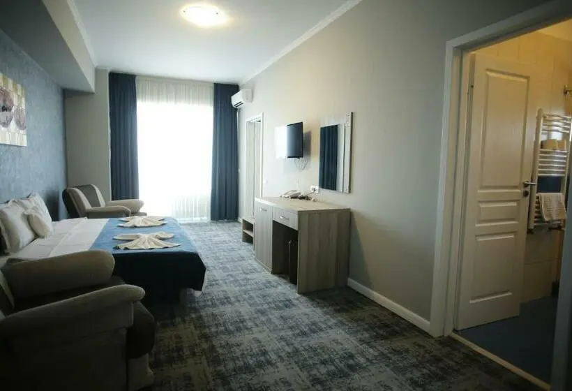 Family Suite, Agapi Mamaia