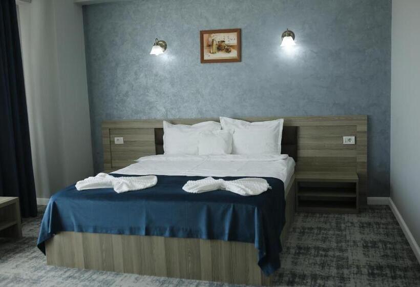 스탠다드 발코니 룸 측면 바다 전망, Agapi Mamaia