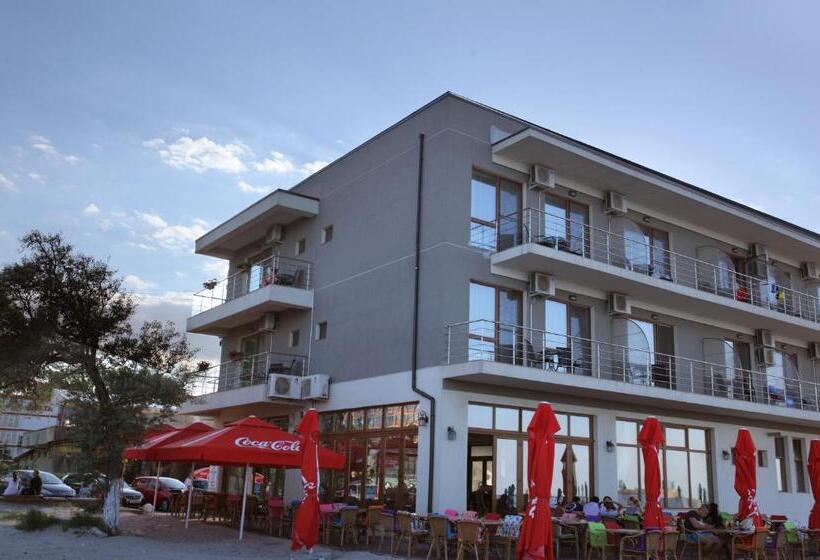 스탠다드 발코니 룸 측면 바다 전망, Agapi Mamaia