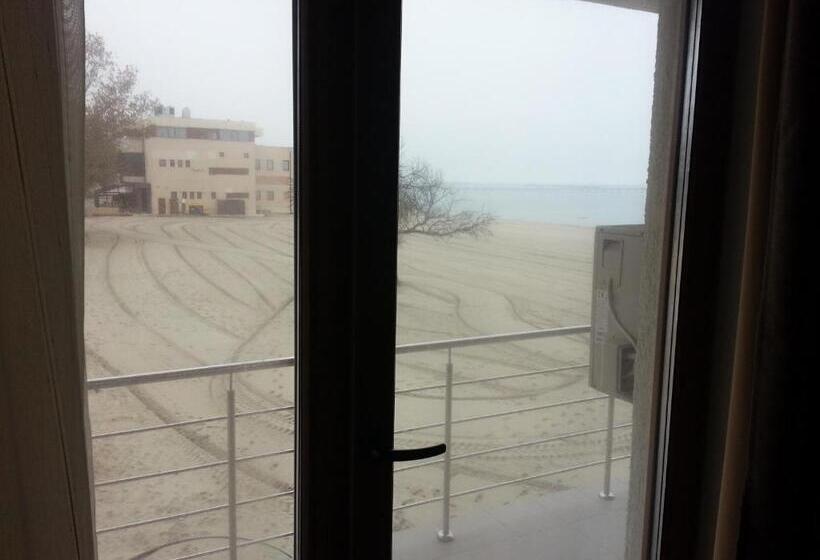 스탠다드 발코니 룸 측면 바다 전망, Agapi Mamaia