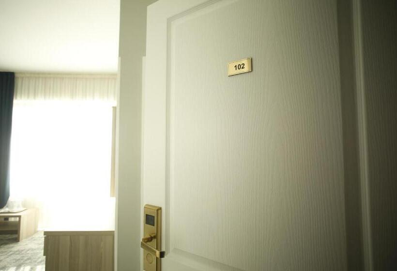 스탠다드 도시전망 룸, Agapi Mamaia