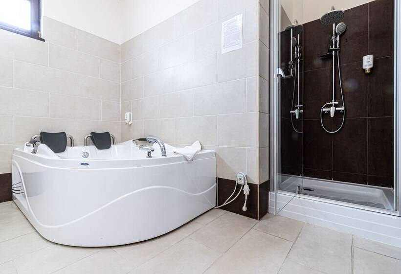 Люкс, Armonia By Aristocratis