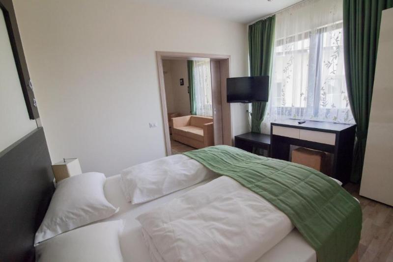 스위트, Armonia By Aristocratis