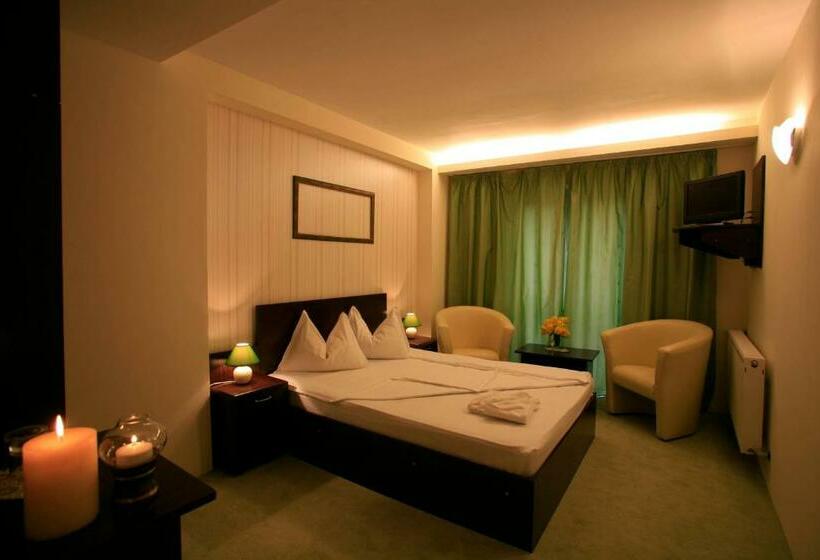 חדר סטנדרט, Art Montana