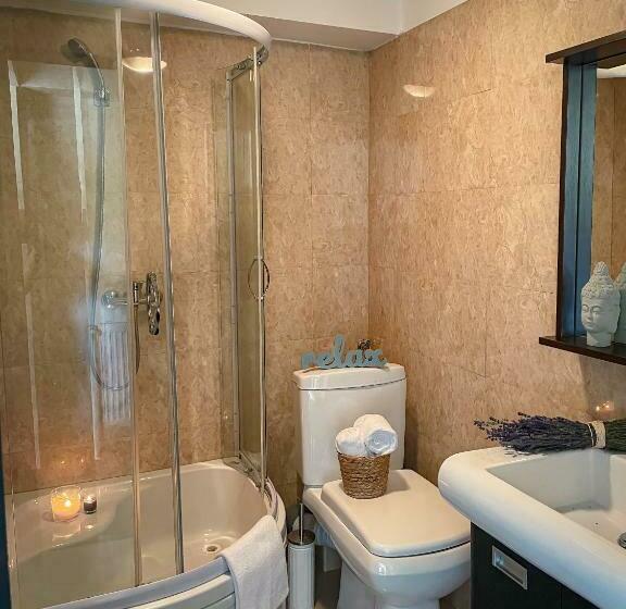 סטודיו משפחתי, Art Montana