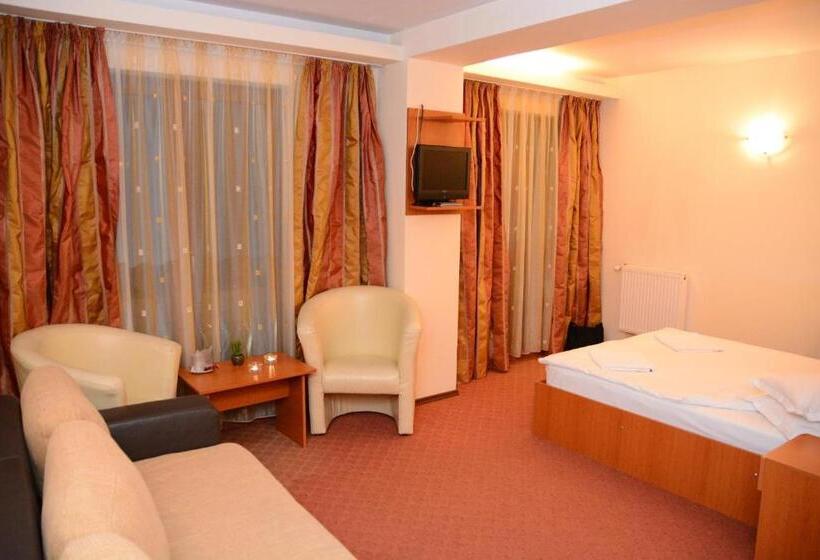 סוויטת ג'וניור, Art Montana