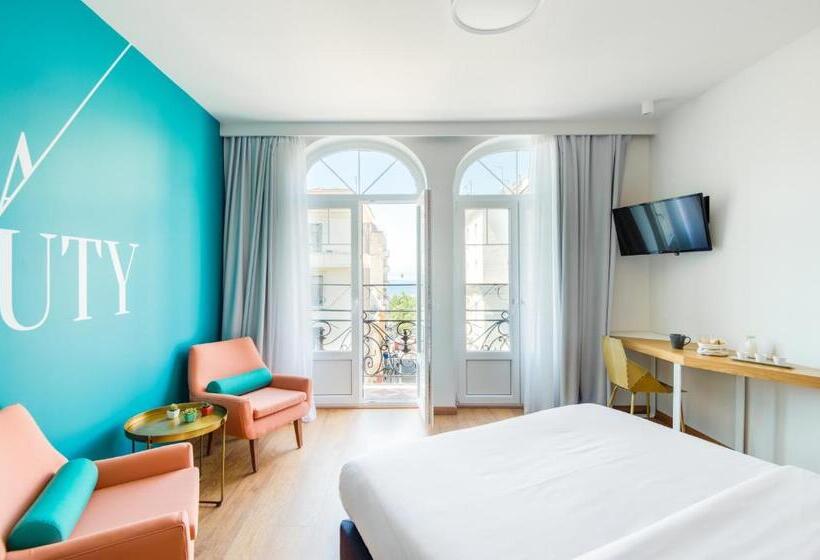 غرفة قياسية إطلالة جانبية علي البحر, Colors Urban Hotel Thessaloniki