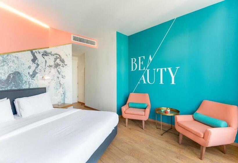 غرفة قياسية إطلالة جانبية علي البحر, Colors Urban Hotel Thessaloniki