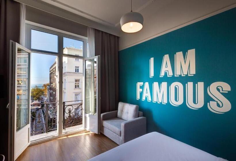 غرفة قياسية إطلالة جانبية علي البحر, Colors Urban Hotel Thessaloniki