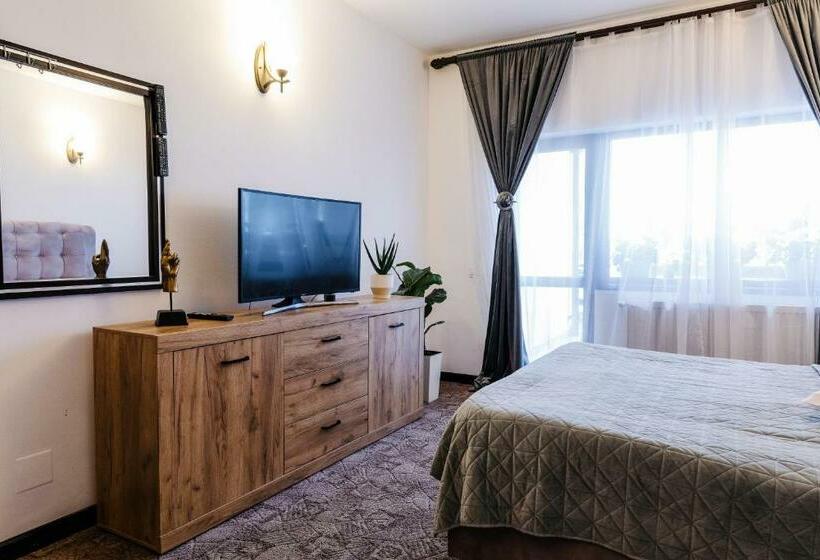 디럭스 룸, Contele Vladimir