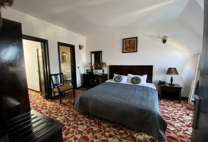 산전망 주니어 스위트, Contele Vladimir