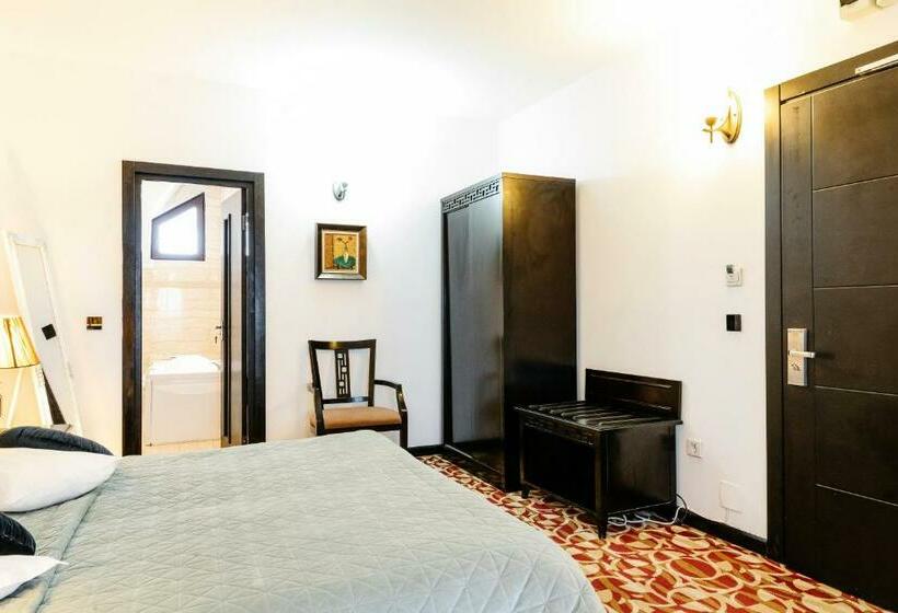 스탠다드 룸 킹사이즈 침대, Contele Vladimir