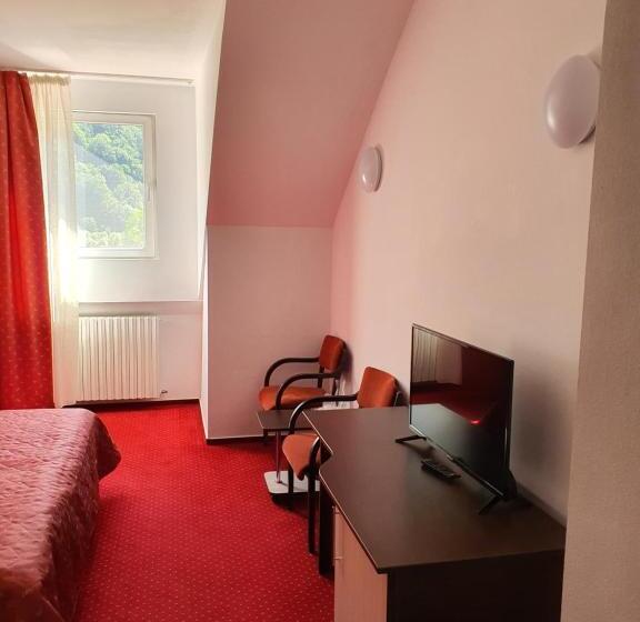 Номер Стандарт в Мансарде, Cristal Sinaia