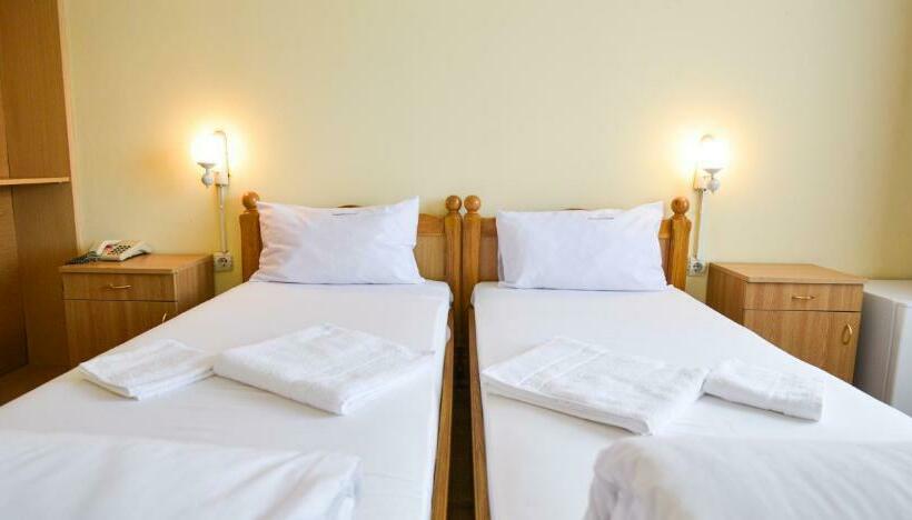 Номер Superior, Decebal Bistrita