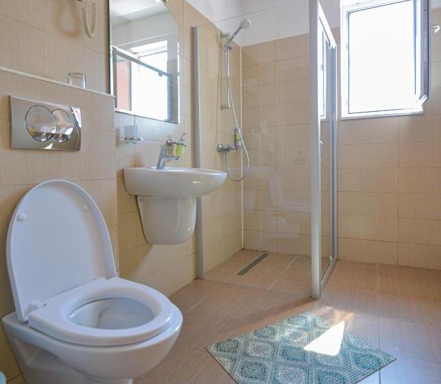 Полулюкс Superior, Decebal Bistrita