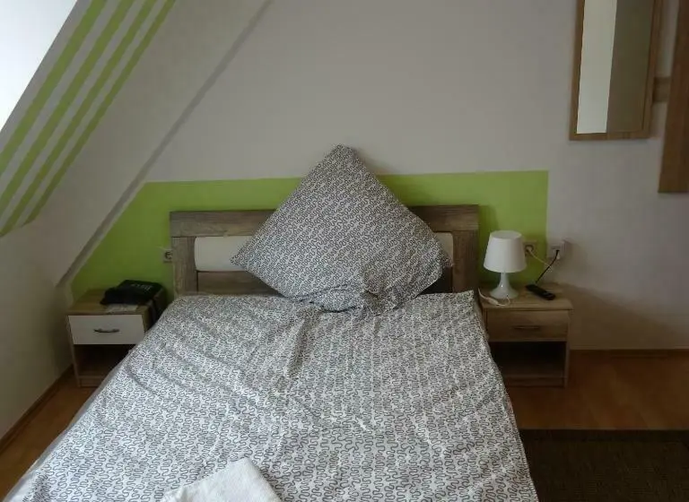 Quarto Deluxe Individual, Einstein